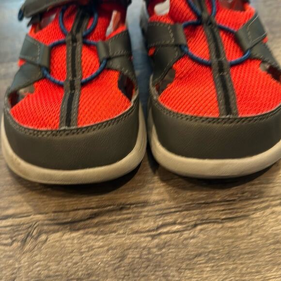 Columbia Boy’s size 2 Techsun Wave Red/Charcoal Gray Water Sandal - Picture 7 of 11